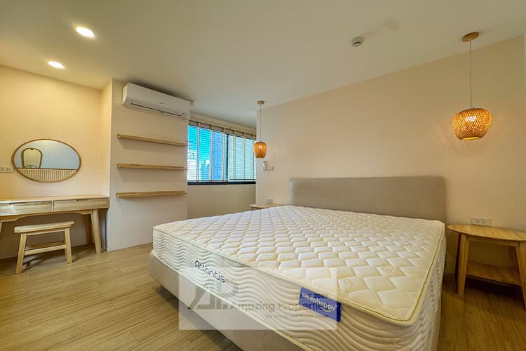 2-bedroom-Le-premier-23-(4)-2075.jpg