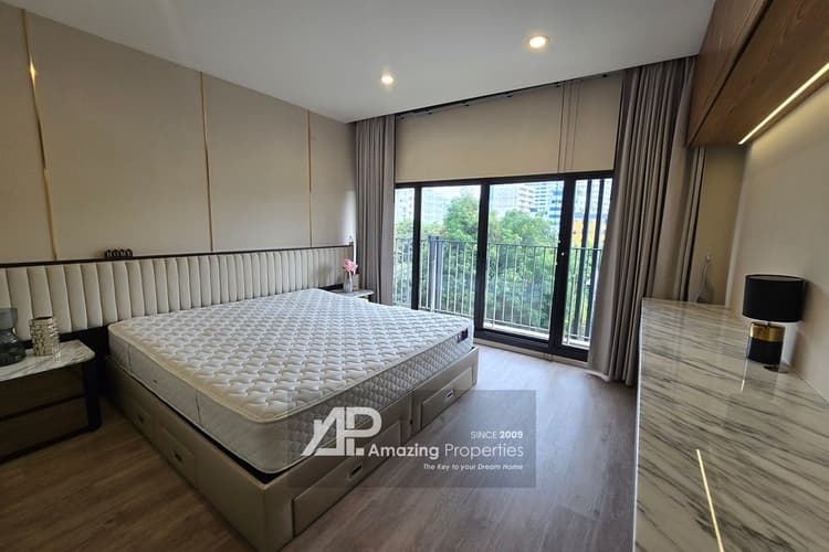 2-bedroom-Noble-Above-12-1051.jpg