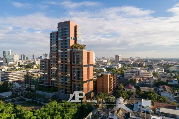 The-Room-Sukhumvit-38-12-1055.jpeg