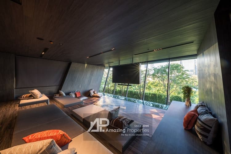 The-Room-Sukhumvit-38-18-8529.jpeg